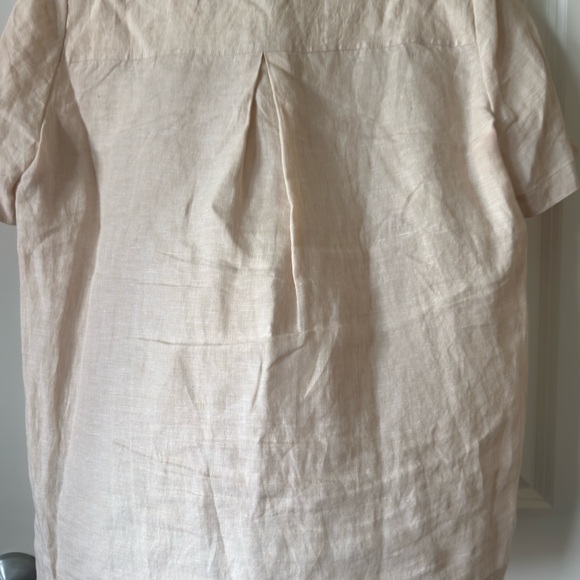 Lafayette 148 button front. Linen shirt. Size
Medium - Picture 3 of 5